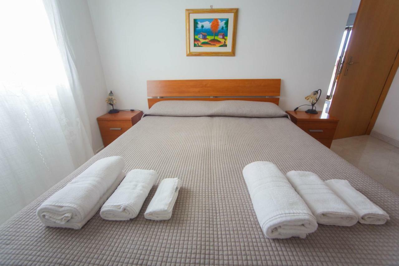ヴァルデーリチェ Casa Vacanze L'Orizzonteアパートホテル エクステリア 写真